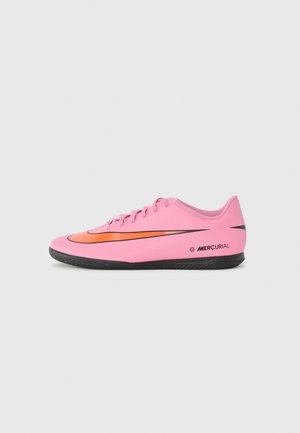 MERCURIAL VAPOR 16 CLUB - Indoor football boots - apricot/black/red