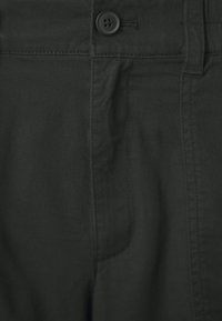 GAP EASY UTILITY - Shortsit - true black
