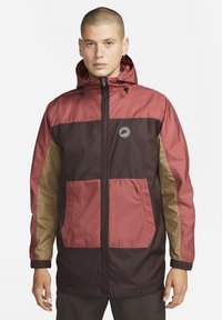 Nike Sportswear - Regnjacka - brown basalt/dark beetroot/canyon rust - 0