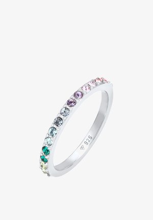 Bague jonc en argent gravée "925" avec des petites pierres précieuses rondes alternées dans des tons violet, rose, bleu, vert et jaune.