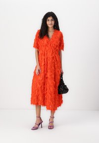 YAS YASPAZYLLA DRESS - Cocktailklänning - cherry tomato