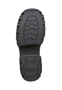 Semelle en caoutchouc noir avec des sculptures profondes et un motif, présentant un logo circulaire embossé au centre et une indication de taille (38).