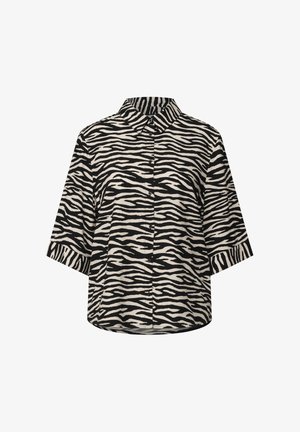 Kurzärmlige Bluse mit einem Schwarz-Weiß-Zebra-Streifenmuster, mit Kragen und durchgehendem Knopfverschluss, aus leichtem Stoff hergestellt.
