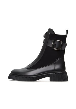 Cesare Gaspari Platform ankle boots - black