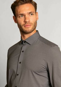 OLYMP MINIMAL - Chemise - schwarz