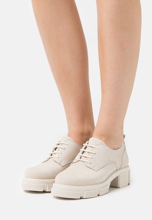 BELICE - Derbies - beige