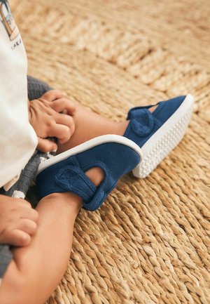 Next, REGULAR FIT - CRAWLER T-BAR BABY SHOES - Sko med burretape - navy
