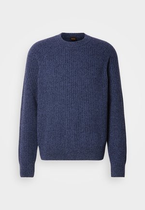 Camisola de malha canelada azul marinho com decote redondo, mangas compridas e acabamento texturizado. Sem logotipos ou padrões visíveis.