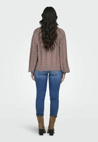 ONLY NORMAL GESCHNITTEN RUNDHALS - Maglione - rose brown