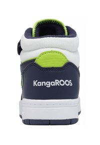 Hochschnittige Sneaker aus navyfarbenem Synthetikmaterial mit weißen und limettengrünen Akzenten. Geprägtes Fersenpanel, sichtbare Nähte und Markenlogo.