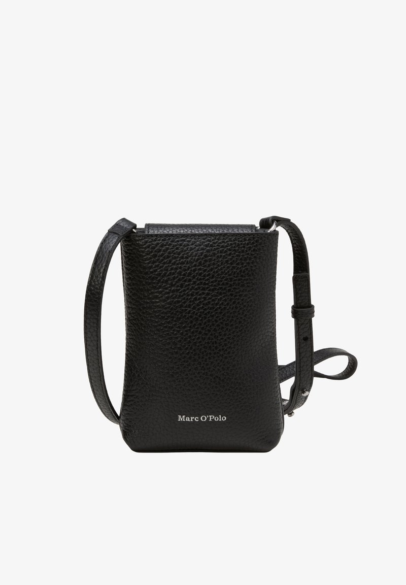 Schwarze Leder-Umhängetasche mit strukturierter Oberfläche, rechteckiger Form, verstellbarem Riemen und silbernem Logodetail unten.