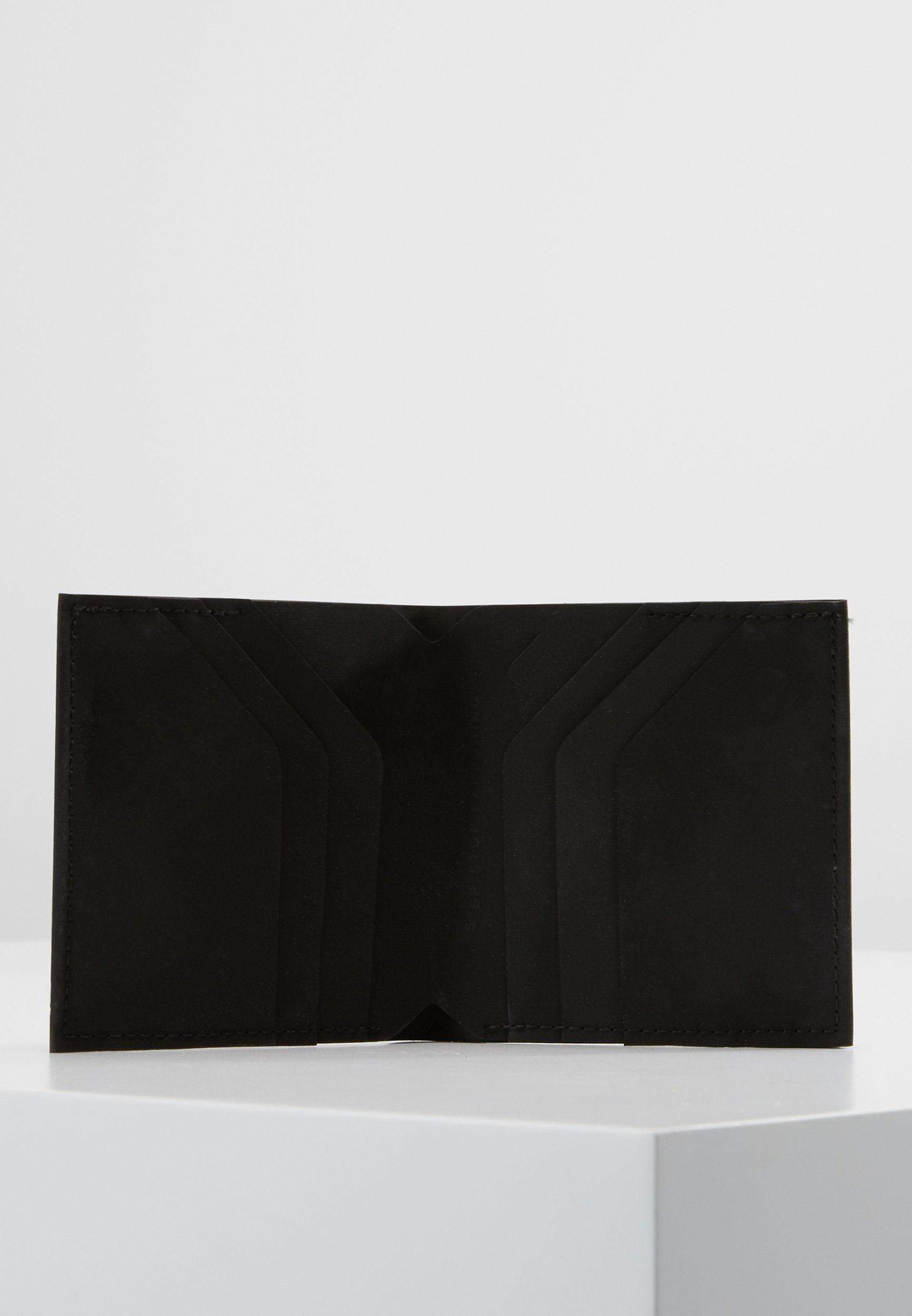 the north face stratoliner wallet