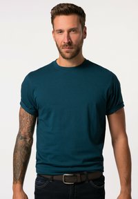 JP1880 MOTIV AUF DER BRUST,RUNDHALSAUSSCHNITT - Jednoduché tričko - dark teal