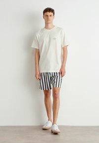 Mads Nørgaard FRODE LOGO TEE - Základné tričko - vanilla ice