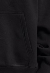 Unselected, black washed