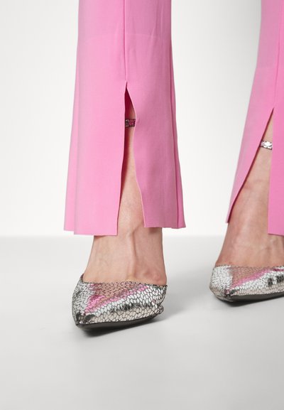 Norma Kamali SPAT  - Pantalon classique - candy pink