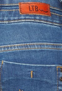 LTB JULITA  - Calças de ganga de corte skinny - savaria wash