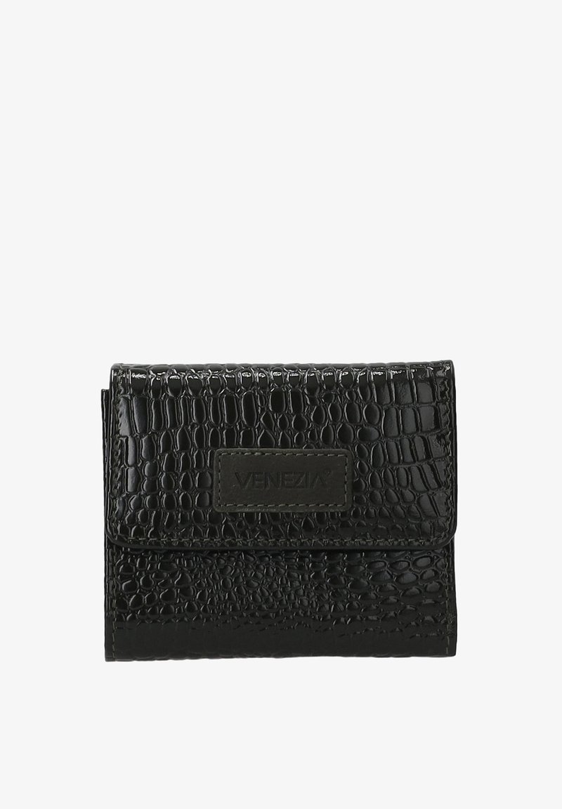 Portefeuille noir en faux cuir avec motif crocodile, présentant une fermeture à rabat et une plaque de marque portant l'inscription "VENEZIA" sur le devant.