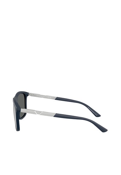 Occhiali da sole con montatura in plastica opaca blu scuro e lenti scure. Presentano dettagli in metallo argentato sulle aste per contrasto e decorazione.