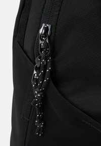 Burton DAY HIKER 2.0 22L - Ryggsekk - true black
