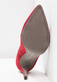 Tamaris Escarpins à talons hauts - red