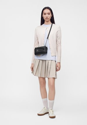 Lacoste, CROSSOVER BAG - Bandolera - noir