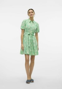 Vero Moda VMDICTHE KURZES - Abito a camicia - katydid
