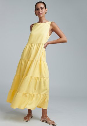 BYRON - Dolga obleka - powder yellow
