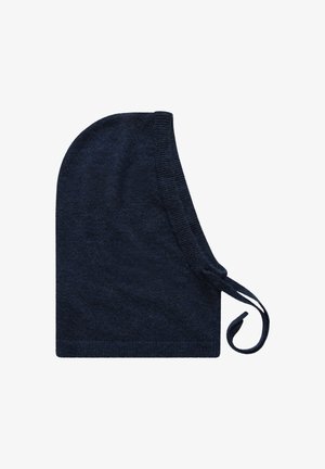 Sötétkék kötött motorosmaszk bordás díszítéssel és állítható húzózsinórral az egyik oldalon fehér háttér előtt.