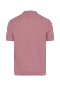 Maglietta polo corta rosa polveroso mostrata dal retro, con colletto a costine e tessuto testurizzato.