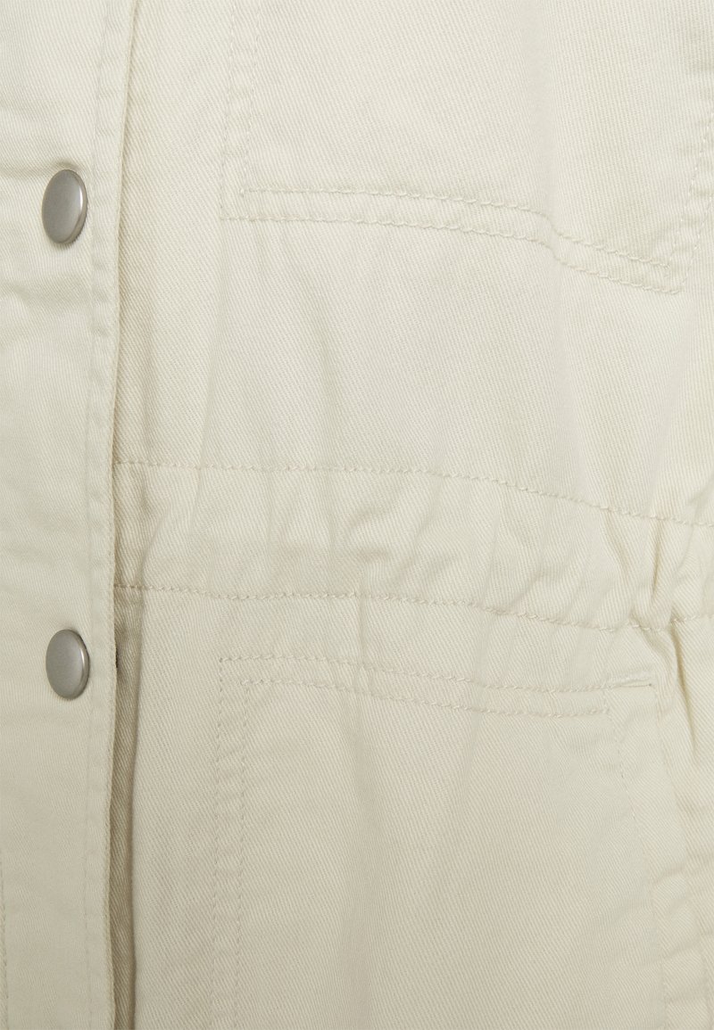 Damen Parkas | GAP Petite V CORE UTILITY JACKET Parka chino/beige - UN14183 Damen Parkas | GAP Petite V CORE UTILITY JACKET Parka chino/beige - UN14183