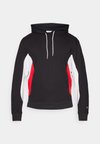 BASKETBALL INSPIRED HOODIE - Jersey con capucha - black