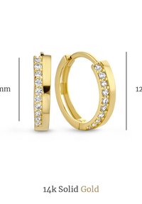 14-karätige massive Goldcreolen mit einem glatten Finish und einer Reihe von kleinen, funkelnden klaren Steinen auf einer Seite. Abmessungen: 12mm.
