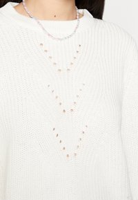 VILA Stickad tröja - white