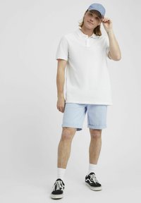 BZB BERMUDA - Short - bleu clair