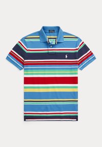 Polotröja i blått med flerfärgade horisontella ränder. Har en krage och en liten broderad logotyp på bröstet.