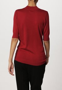 KIOMI Trui - red