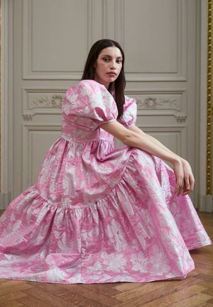 IVES FLORAL MIDI DRESS - Cocktailkjole - pink