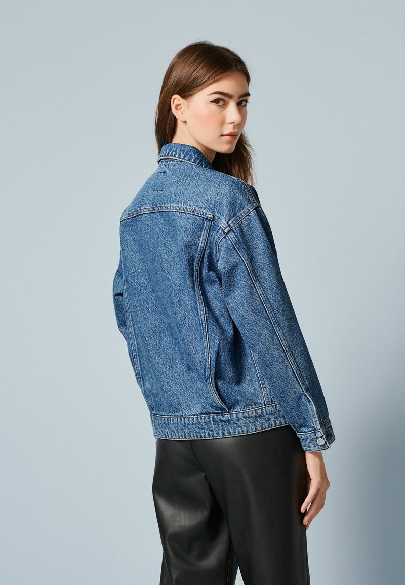 Damen Leichte Jacken | Next OVERSIZED Jeansjacke mid blue/blau - HI36240 Damen Leichte Jacken | Next OVERSIZED Jeansjacke mid blue/blau - HI36240