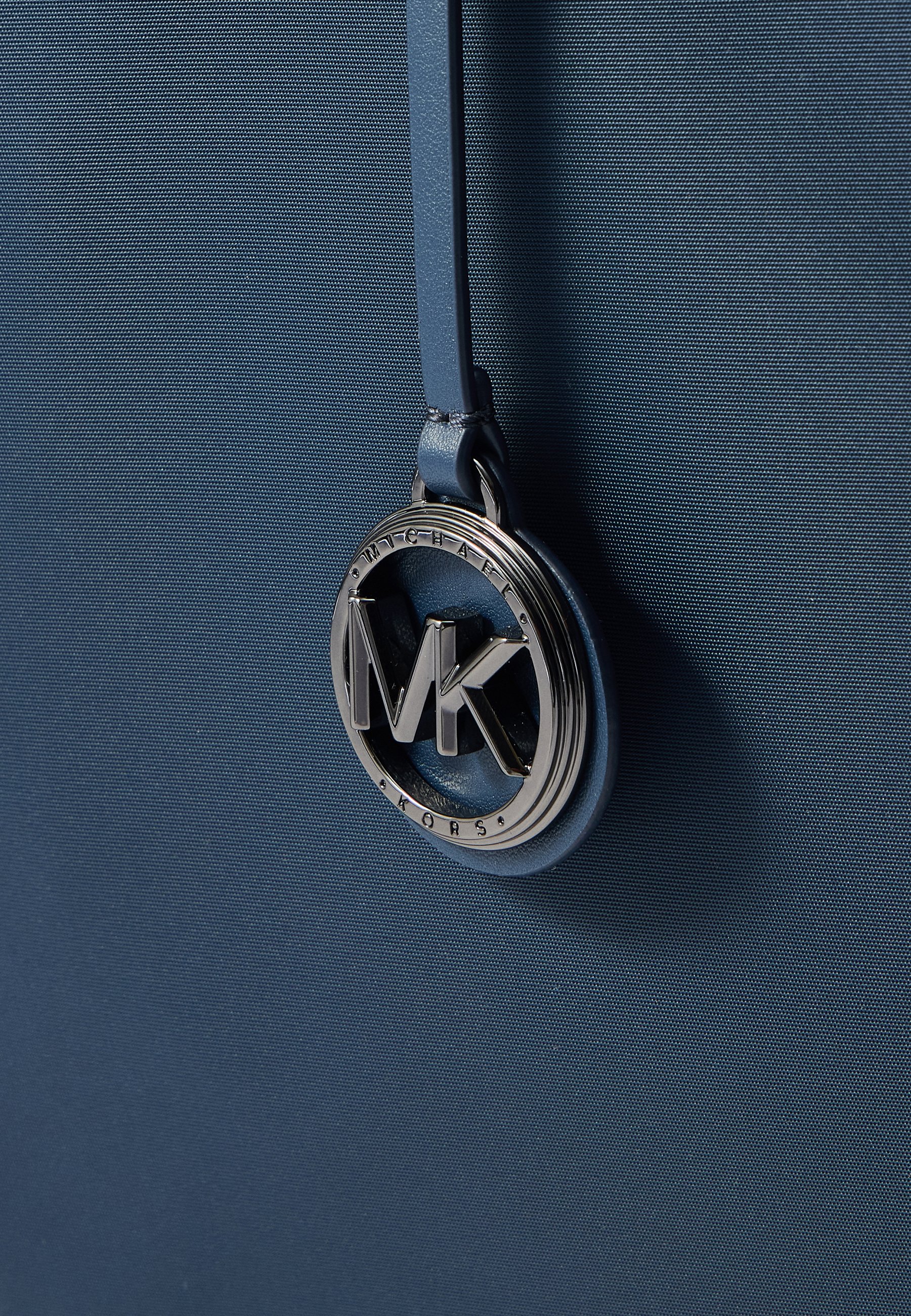 MICHAEL KORS MKロゴハンドバッグ ネイビー 中古・古着通販】MICHAEL KORS (マイケルコース) 2WAYバッグ ネイビー