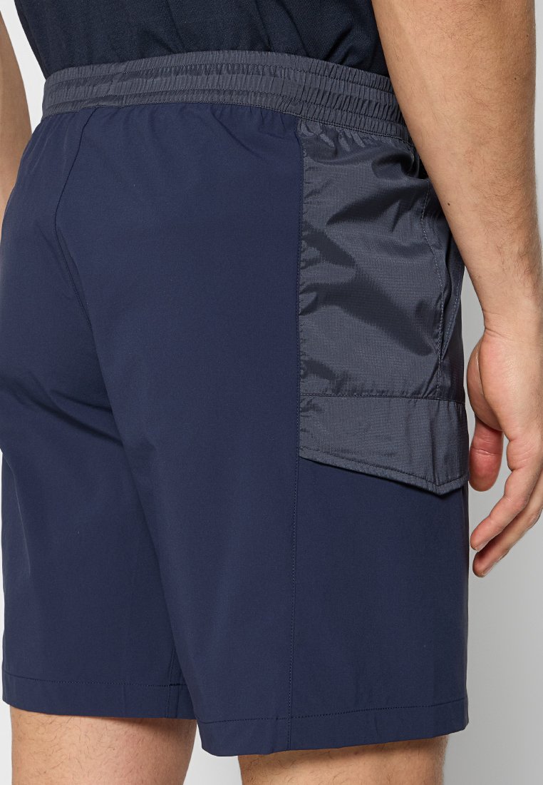 Kurze Sporthose