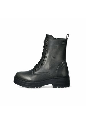 Stivaletti neri in pelle sintetica fino alla caviglia, con lacci frontali, suola in gomma chunky e occhielli in metallo. Presenta un occhiello sul retro.