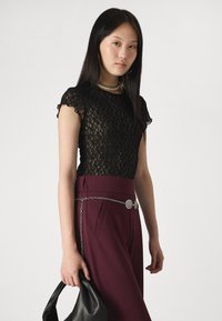 JDY JDYLOUISVILLE CATIA WIDE PANT - Kalhoty - wine tasting