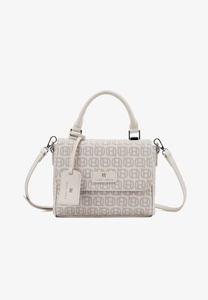 Borsa da donna beige con motivo monogram, manico superiore, tracolla removibile, tasca frontale con patta e etichetta brandizzata appesa.