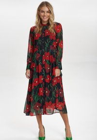 NUKYNDALL NEW DRESS - Abito a camicia - fiery red