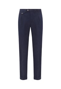 Pantaloni in cotone blu navy con una texture liscia, dotati di chiusura con bottone frontale, due tasche laterali e orlo arrotolato.