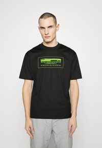 HUGO DANFORD - T-shirt estampada - black