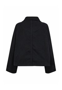 Schwarze leichtgewichtige Jacke mit feinen Streifen, einem Kragen, tiefen Schultern und einem cropped Design. Mit minimalen Nähten und einer glatten Textur.