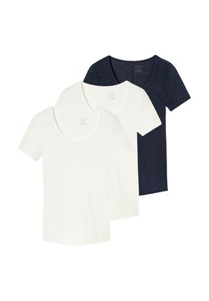 Trzy koszulki z krótkim rękawem i dekoltem w kształcie litery V nałożone warstwowo; dwie białe z przodu, jedna ciemnoniebieska z tyłu, wyświetlone na białym tle.