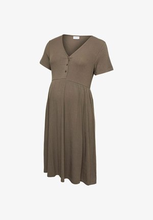 Abito premaman marrone a coste con maniche corte, scollo a V e tre bottoni sul petto, lunghezza al ginocchio e gonna fluida.